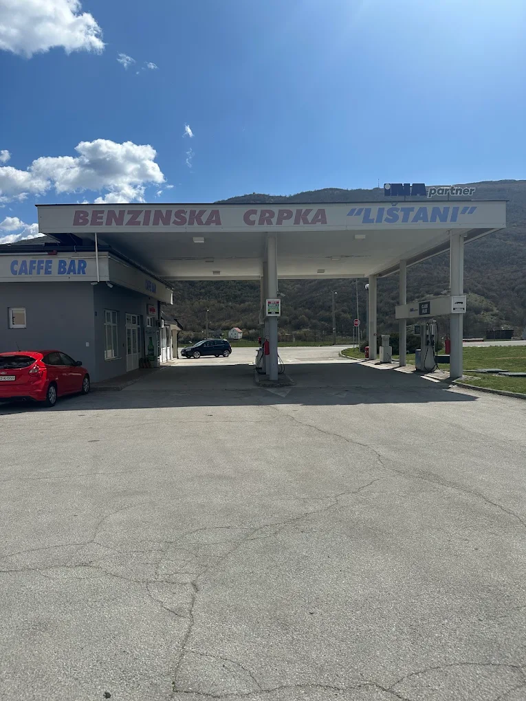Pogled na benzinsku postaju ENERGY MAX